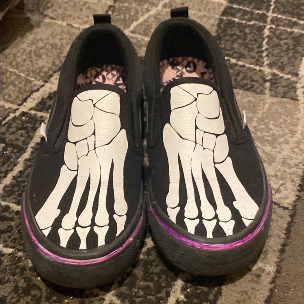 Airwalk Black Skeleton Sneakers